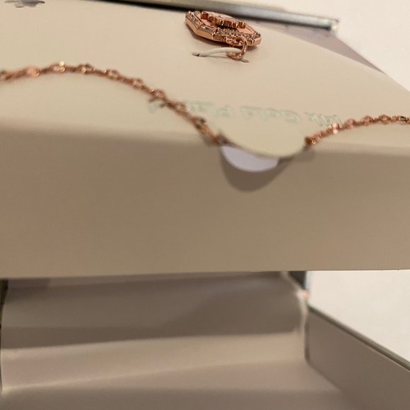 DISNEY Cubic Zirconia Enamel rose gold plated, Minnie Mouse Pendant Necklace,16" - Picture 4 of 14